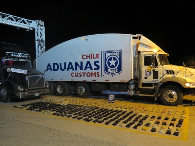 Aduana incauta en Quillagua camión con 320 kilos de cocaína