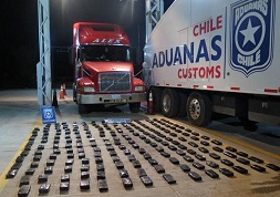 Uso de Rayos X permitió detectar 203 paquetes ocultos en cabina de vehículo boliviano