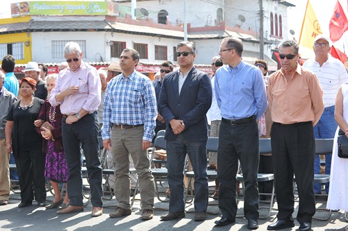 Trabajadores de Iquique conmemoraron en Monolito de Escuela Santa María el Primero de Mayo