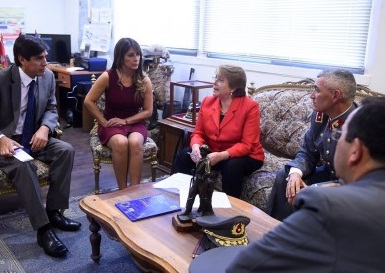 Por agenda, Bachelet asistió a Juramento a la Bandera en Fuerte Baquedano