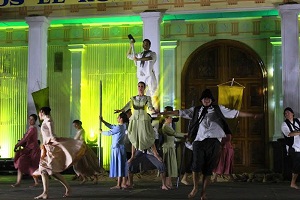 Ballet Antumapu presentó obra «Salitreras del recuerdo», en Santuario de La Tirana