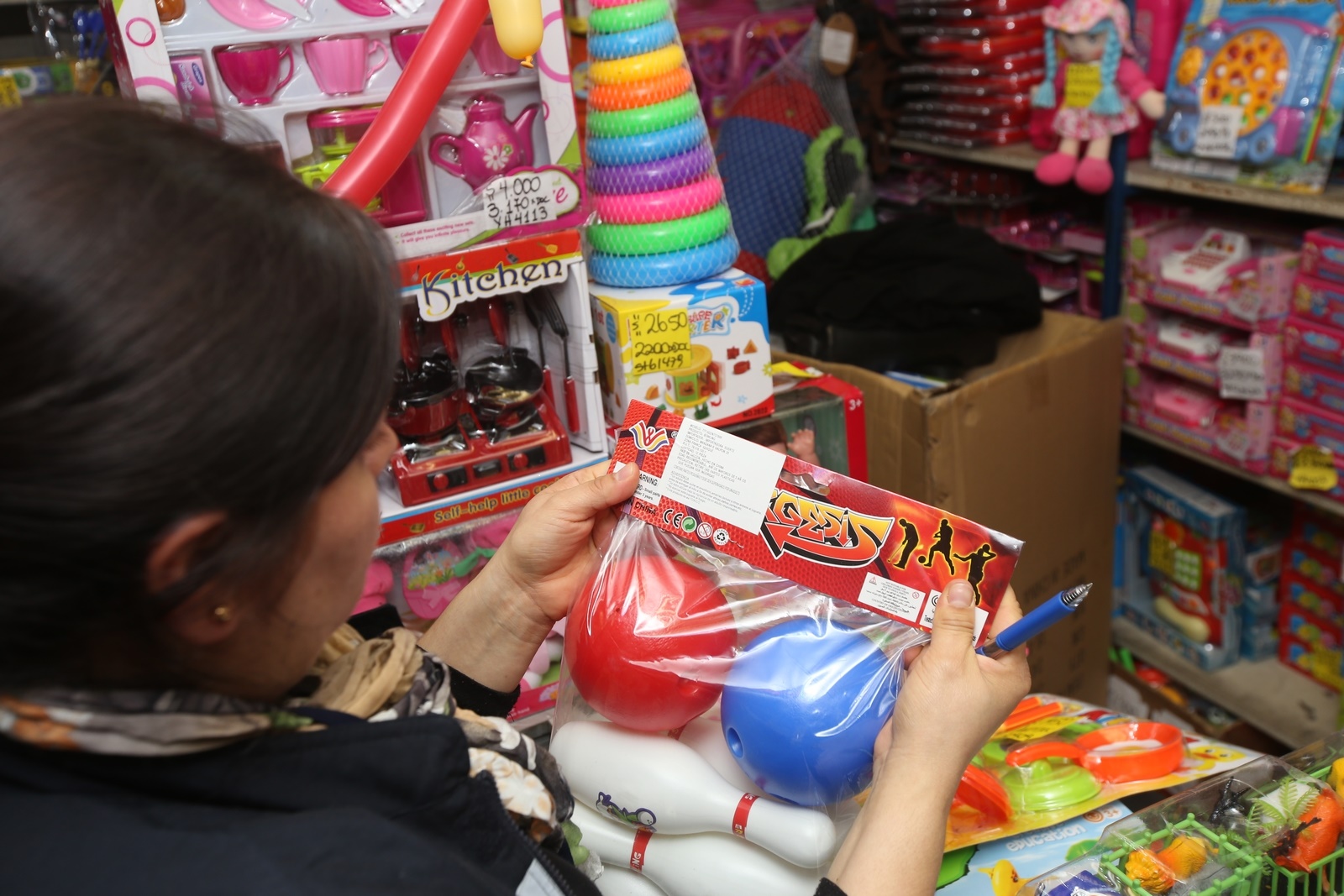 Salud fiscaliza venta de juguetes en la antesala del «Día del Niño»