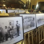 Recopilación de fotografías de 340 Oficinas y Campamentos Salitreros, plasman lo que fue la vida en la pampa