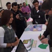 Ganadores del programa Escuela de Ciudadanía de Iquique y Alto Hospicio participaron e feria en Santiago