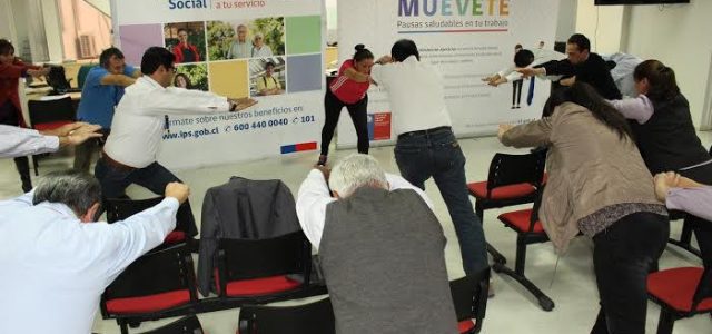 Propone pausas para activar cuerpo y mente, potenciando la vida saludable