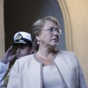 Bachelet, como ciudadana, se querella contra la Revista Qué Pasa