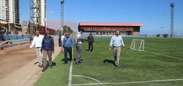 Municipalidad implementa proyecto para mejorar las canchas AFI, beneficiando a deportistas