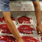 Unimarc Bilbao vendía carne  de la marca Minerva que presentaba quistes