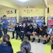 UNAP desarrolló la Tertulia Literaria donde estudiantes de Enseñanza Básica, que se reunieron con poetas