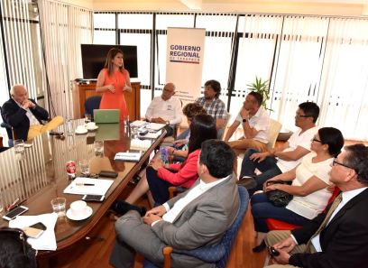 Recrudece el conflicto con cargadores de Zona Franca. Programas pro empleo no se repondrán.