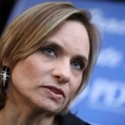 Democracia Cristiana endurece su postura frente al Partido Comunista tras prohibición de Cuba de permitir el ingreso a ese país de Mariana Aylwin