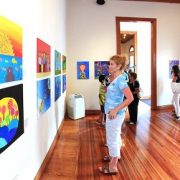 Pinturas del Arte Naif, se exponen durante febrero en Sala Collahuasi