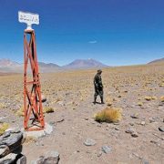 Gobierno decide reforzar el control militar en la frontera con Chile para neutralizar el contrabando