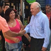 Ricardo Lagos en plena campaña en Tarapacá, parte del periplo que realiza por todo el país