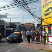 Se inicia el trabajo de retiro de cables en desuso o «escombro aéreo» partiendo en el sector céntrico