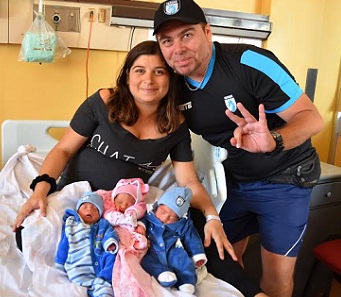 Pareja de profesores debutan como padre, con el nacimiento de trillizos