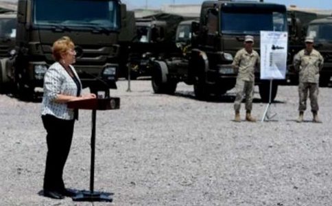 La noche de este domingo Presidenta Bachelet llegó a Iquique para cumplir apretada agenda