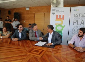Firman convenio que permitirá realiza el Estudio de Actualización del Plano Regulador Comunal