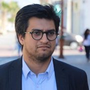 Diálogos en Movimiento en Iquique parten en Iquique, con visita de poeta y doctor en literatura