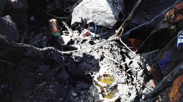 En la madrugada incendian vehículo de dirigente de la UNAP que participó en funa contra Fulvio Rossi