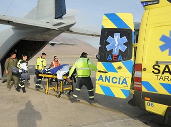 Realizan exitoso traslado aeromédico desde Colchane para atender emergencia de embarazo prematuro