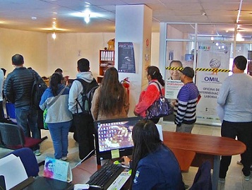 El 50% de las 580 personas que postularon vía OMIL, se incorporarán al Supermercado Líder