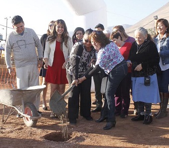 Vecinos participaron en Primera piedra para construcción de 50 departamentos en Conjunto Las Quintas Palmeras