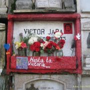 Obra «Víctor Jara N° 2547» se presenta en Iquique, con relato de funcionario, tras el asesinato del cantautor n