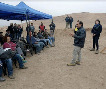 En terreno alcalde de Hospicio se reúne con 13 empresas interesadas en licitación de Cementerio