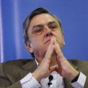 Revelan los correos entre Longueira y abogado de SQM para modificar el Código de Aguas