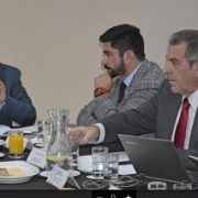 Autoridades y ex autoridades nacionales coinciden con alcalde Mauricio Soria, sobre falta de competitividad del Puerto de Iquique