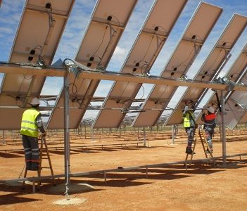 Dan la partida a proyecto fotovoltáico “Huatacondo” que contará con 300 mil paneles solares