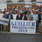 En el frontis del Teatro Municipal hace su debut Comando de Alejandro Guillier, con miras a la segunda vuelta