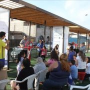 Socializan con vecinos proyectos que se desarrollan en barrios de la ciudad, favoreciendo a más de 500 vecinos