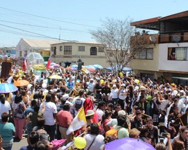 La increíble convocatoria del «Lolo» y «La Chinita» que dan el sello de devoción popular a la visita de Francisco