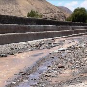 Verifican en terreno, el comportamiento de gaviones en Pachica, que resistieron las lluvias altiplánicas