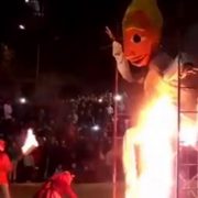 Polémica por quema de muñeco gigante con forma de Kast en acto cultural y el aludido responde sin filtro