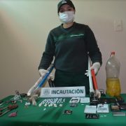 Decomisan drogas, pipas caseras y armas hechizas en procedimiento realizado en centro penal de Iquique