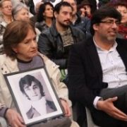 Hoy murió Ana Sáez, sin haber encontrado jamás a su hijo Michael Nash, ejecutado en Pisagua