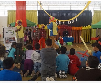 En alegre celebración participaron niñas y niños, junto a sus familiares privados de libertad