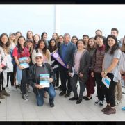 Estudiantes de Universidad de Washington, USA, conocen funcionamiento de CESFAM Videla