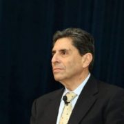 El converso y negacionista que duró sólo 90 horas de ministro: Mauricio Rojas renuncia por sus graves declaraciones y por estar «perjudicando» al Gobierno