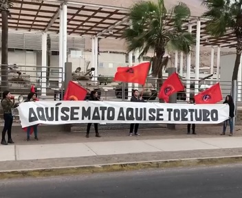 JJCC realizan intervención social en frontis de lo que fuera  centro de tortura y detención, Regimiento Telecomunicaciones