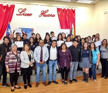 Alumnas y alumnos del Liceo de Huara se comprometen a trabajar en prevención de Violencia Contra la Mujer