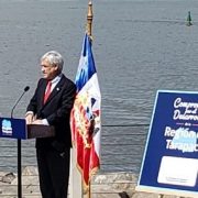 Piñera en Iquique: «La minifalda debe ser lo suficientemente larga para cubrir lo fundamental y lo suficientemente corta, para mantener la atención»