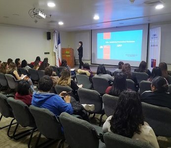En Taller de Habilidades Preventivas Parentales  participaron profesionales 30 programas del Sename