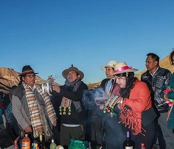 Comunidades de Huara se unieron para celebrar con sus rituales propios, el Día de la Madre Tierra