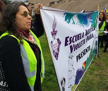 Con la misma ministra a la cabeza de la Cartera de Educación, profesores mantienen a firme el paro