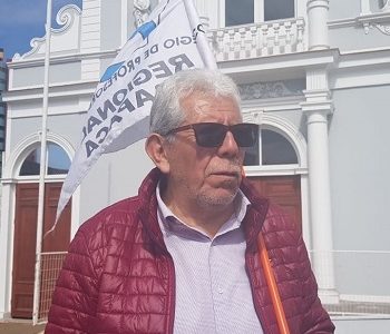 Denuncian a Escuela Plácido Villarroel, de cerrar con candado el establecimiento, ante falsa información de supuesta toma de profesores movilizadosos