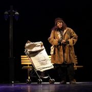 En Centro Cultural de Alto Hospicio y en los barrios, Teatro Aquelarre presentará obra «Cuadros de Amor y Humor al Fresco»